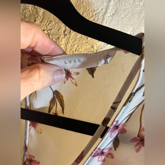 Floral V-Neck Blouse - White and Pink - Picture 2 of 5